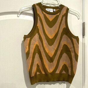 LIKE NEW Brown wavy tank sweater! Size XS Daisy Street